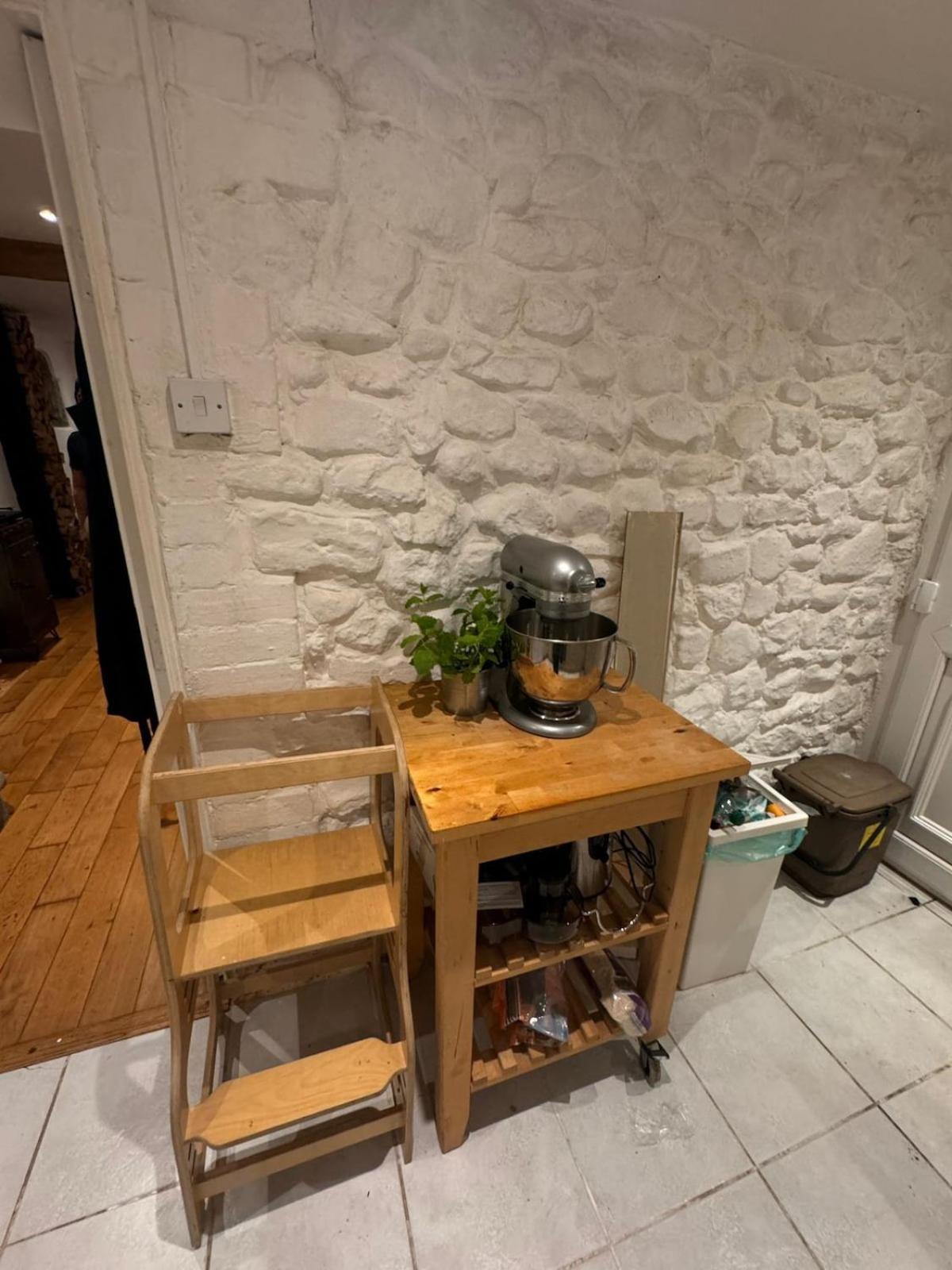 Дом отдыха Cosy 7 Mins From Center *