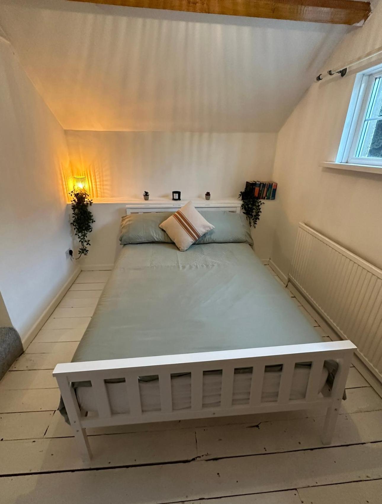 Cosy 7 Mins From Center * Кардифф
